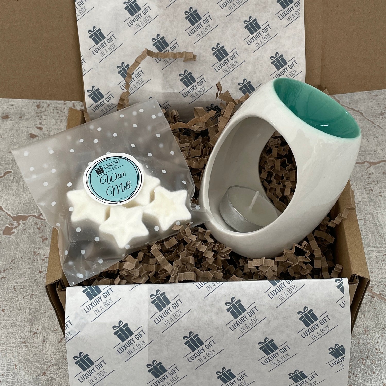 Ceramic Wax Melter with 4 Fragranced Soy Wax Melts Gift Box